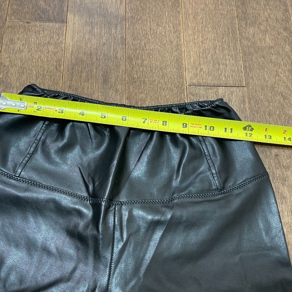 Aritzia Wilfred Daria Faux Leather Leggings sz XS - Picture 12 of 14